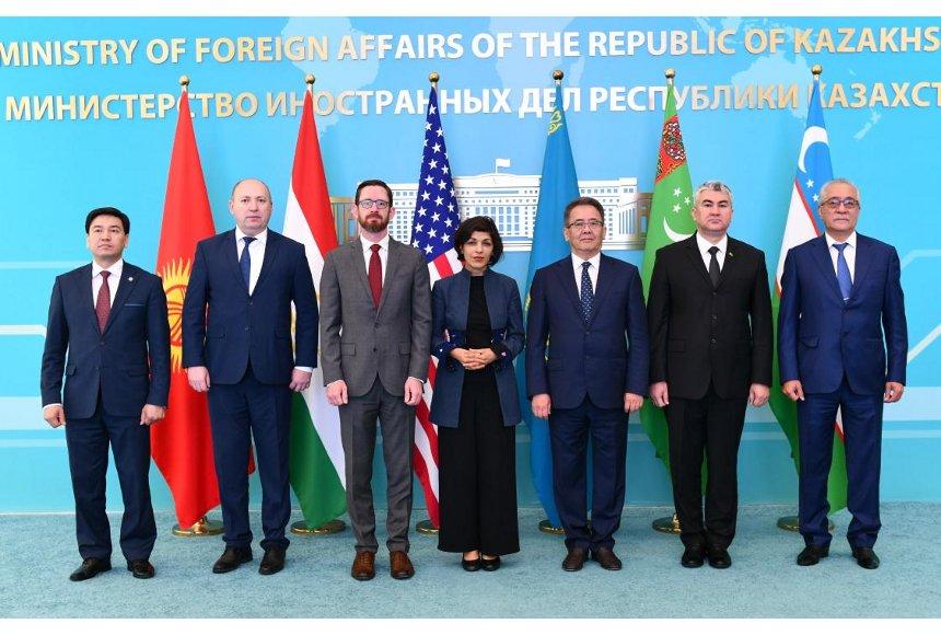 CA countries, U.S. discuss wide range of issues at special session on Afghanistan